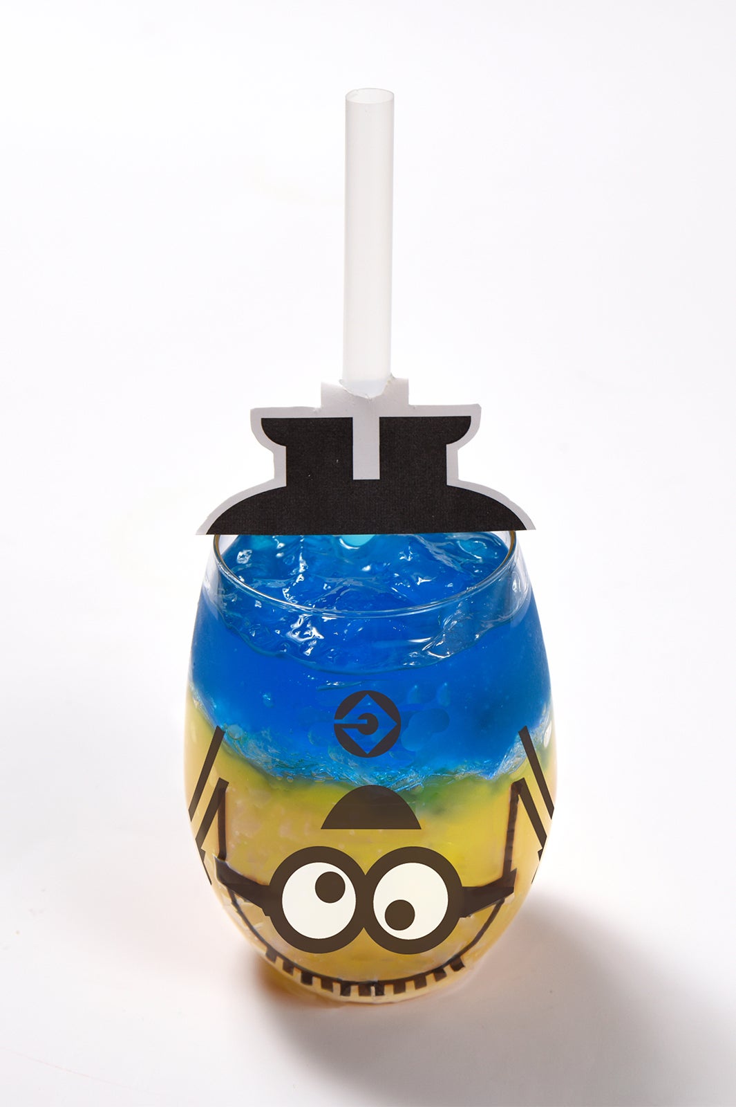 さかさまミニオンのゼリーソーダ￥980（税抜）（C）Universal Studios．