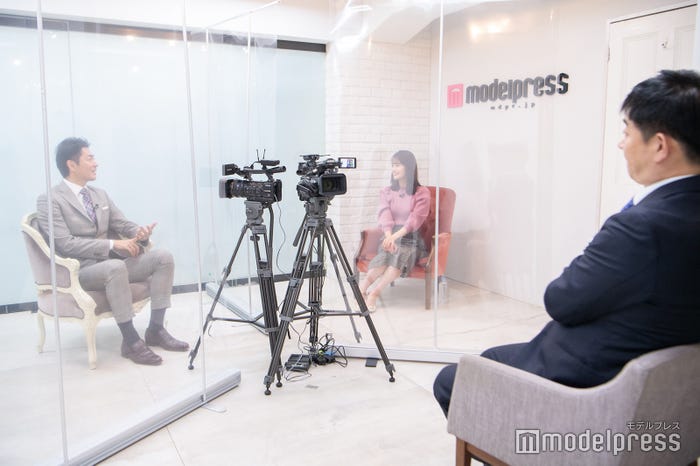 西岡孝洋アナ、井上清華アナ、伊藤利尋アナ (C)モデルプレス