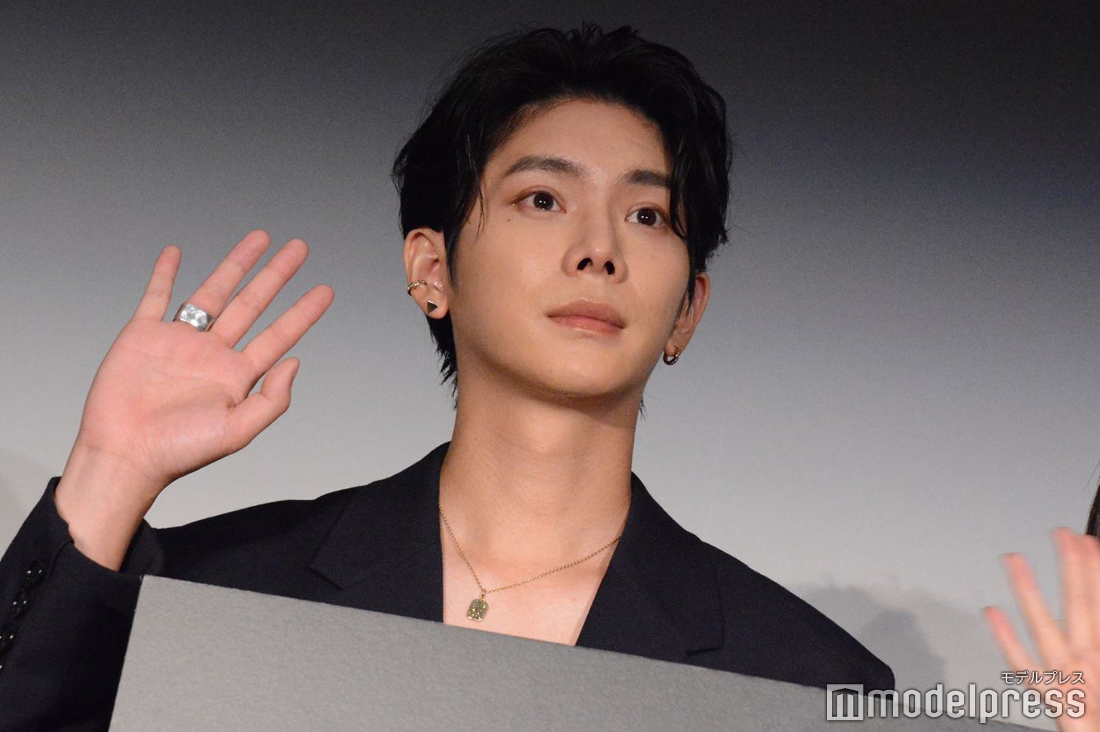 YU（C）モデルプレス