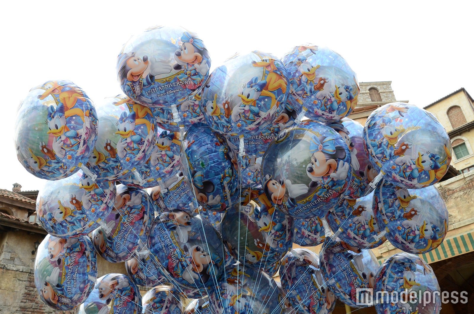 15周年限定バルーン（C）モデルプレス