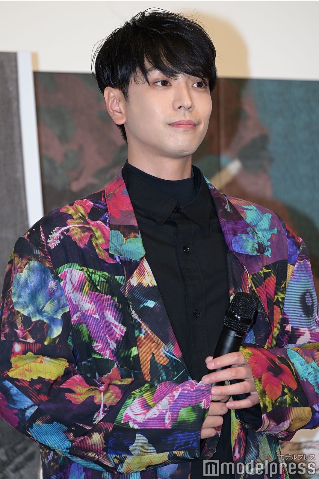 黒羽麻璃央 （C）モデルプレス