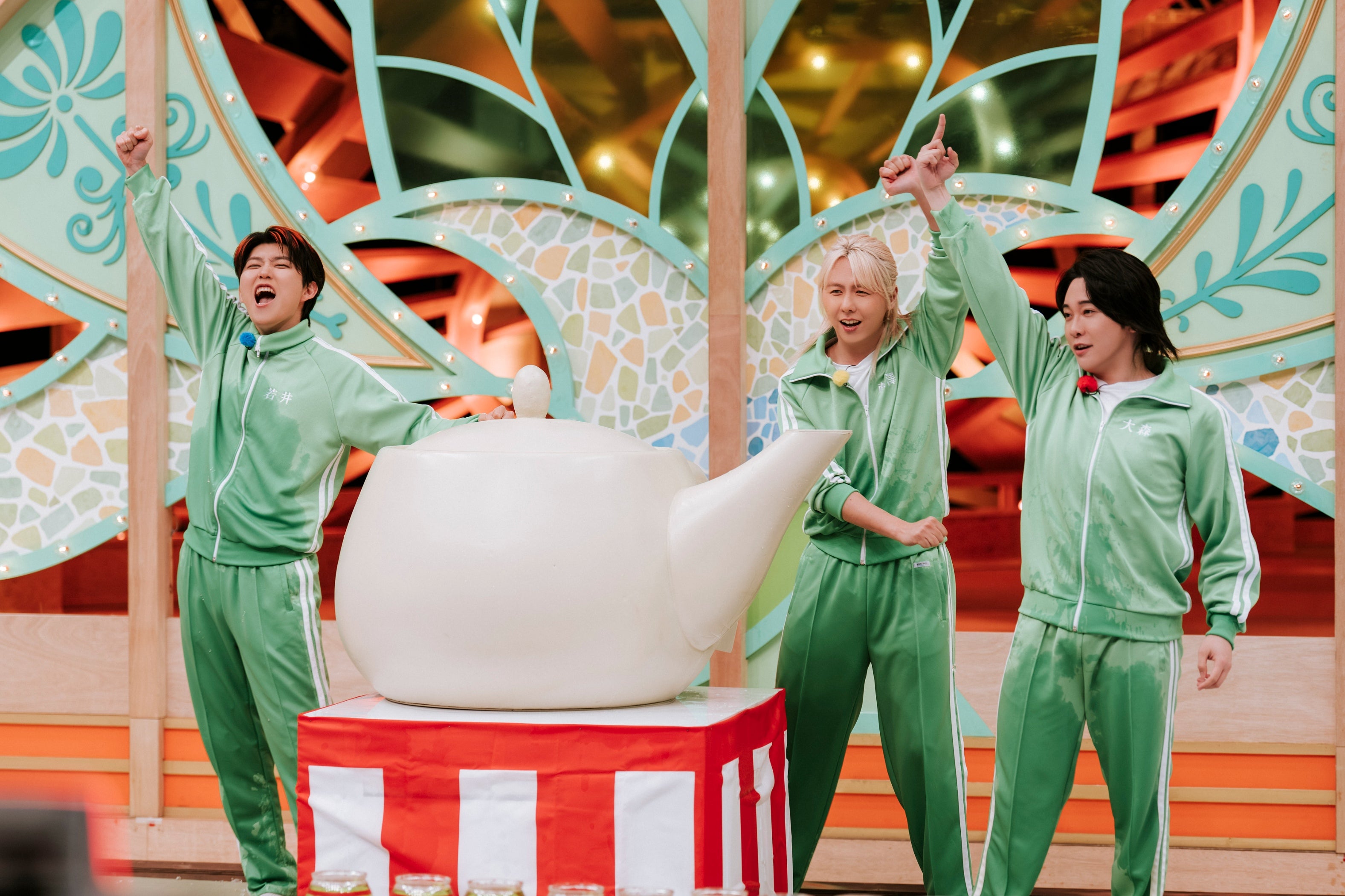 Mrs. GREEN APPLE（C）TBS