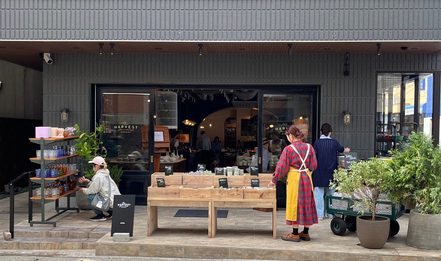 鎌倉に食器店×カフェの複合店「The HARVEST Store & Cafe」買い物と飲食を1つの空間で満喫