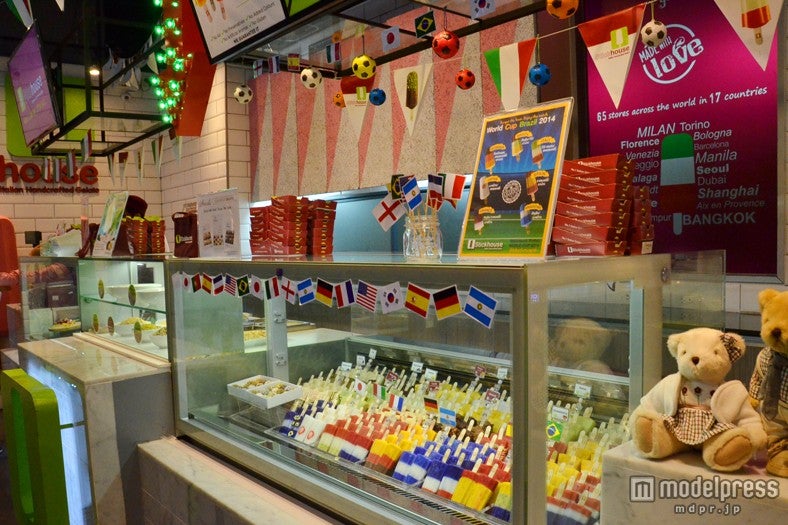 W杯一色のカウンター