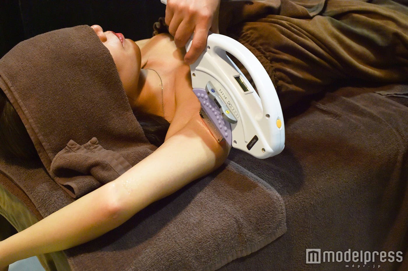 ワキ脱毛(C)モデルプレス