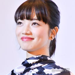 小松菜奈、初共演の笑福亭鶴瓶へ思い明かす「本当に尊敬」<閉鎖病棟>