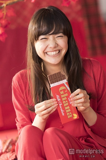 松井愛莉／CMメイキング風景