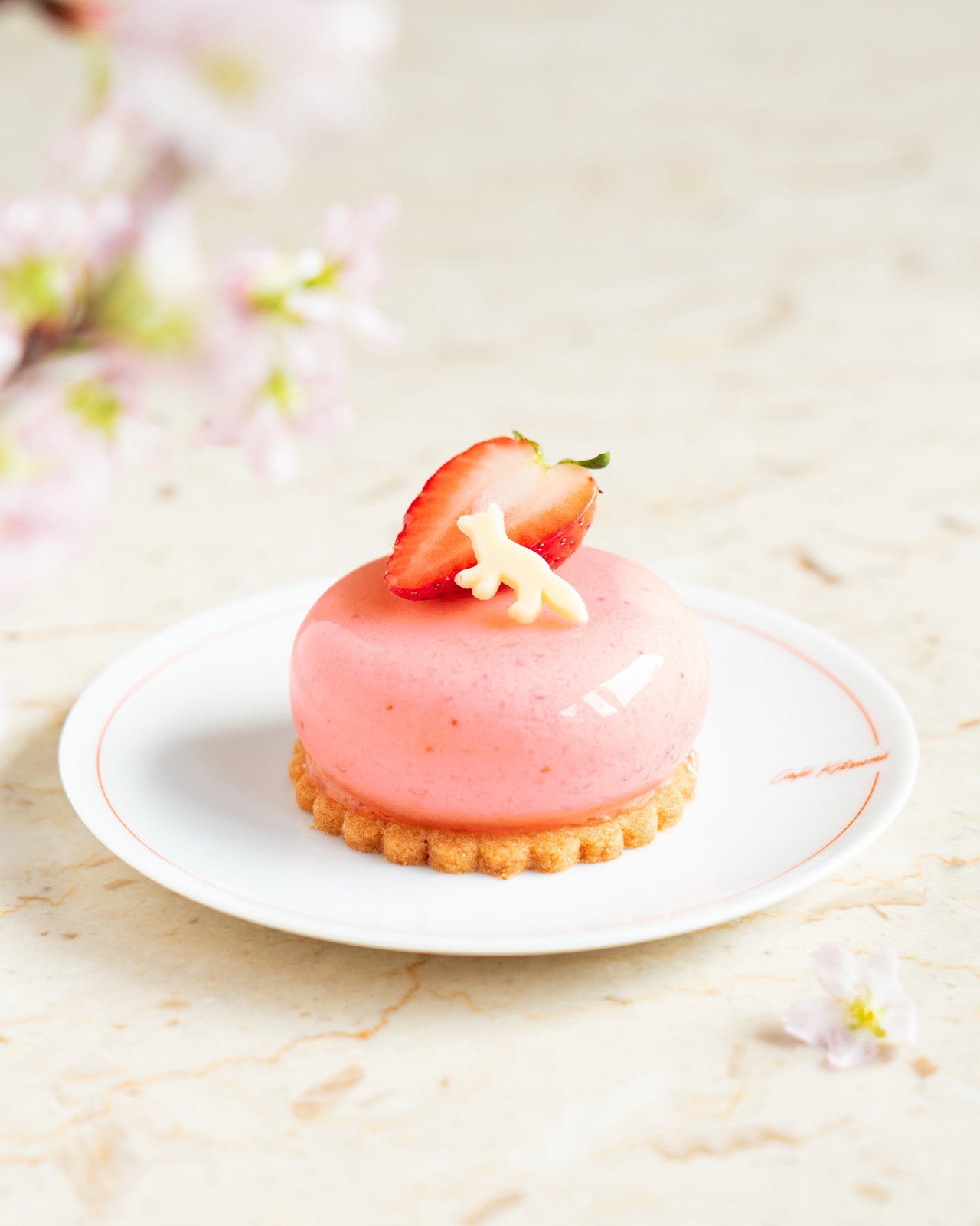 Cake Amaou - あまおうのケーキ（青山限定）¥800／提供画像