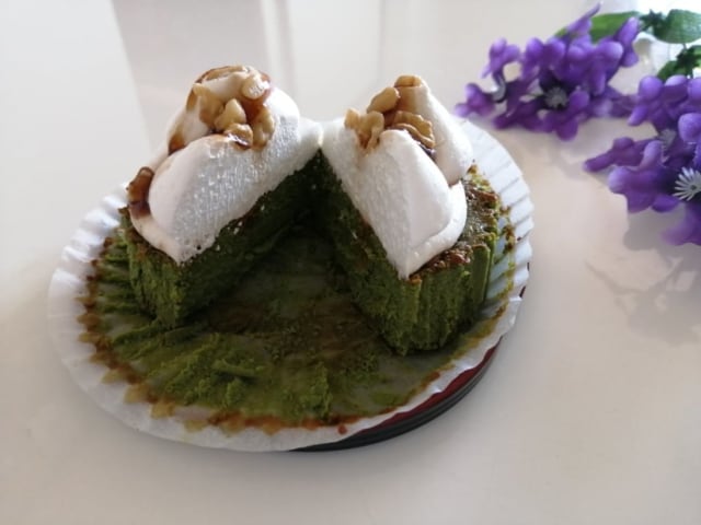 お抹茶バスチー切ったところ