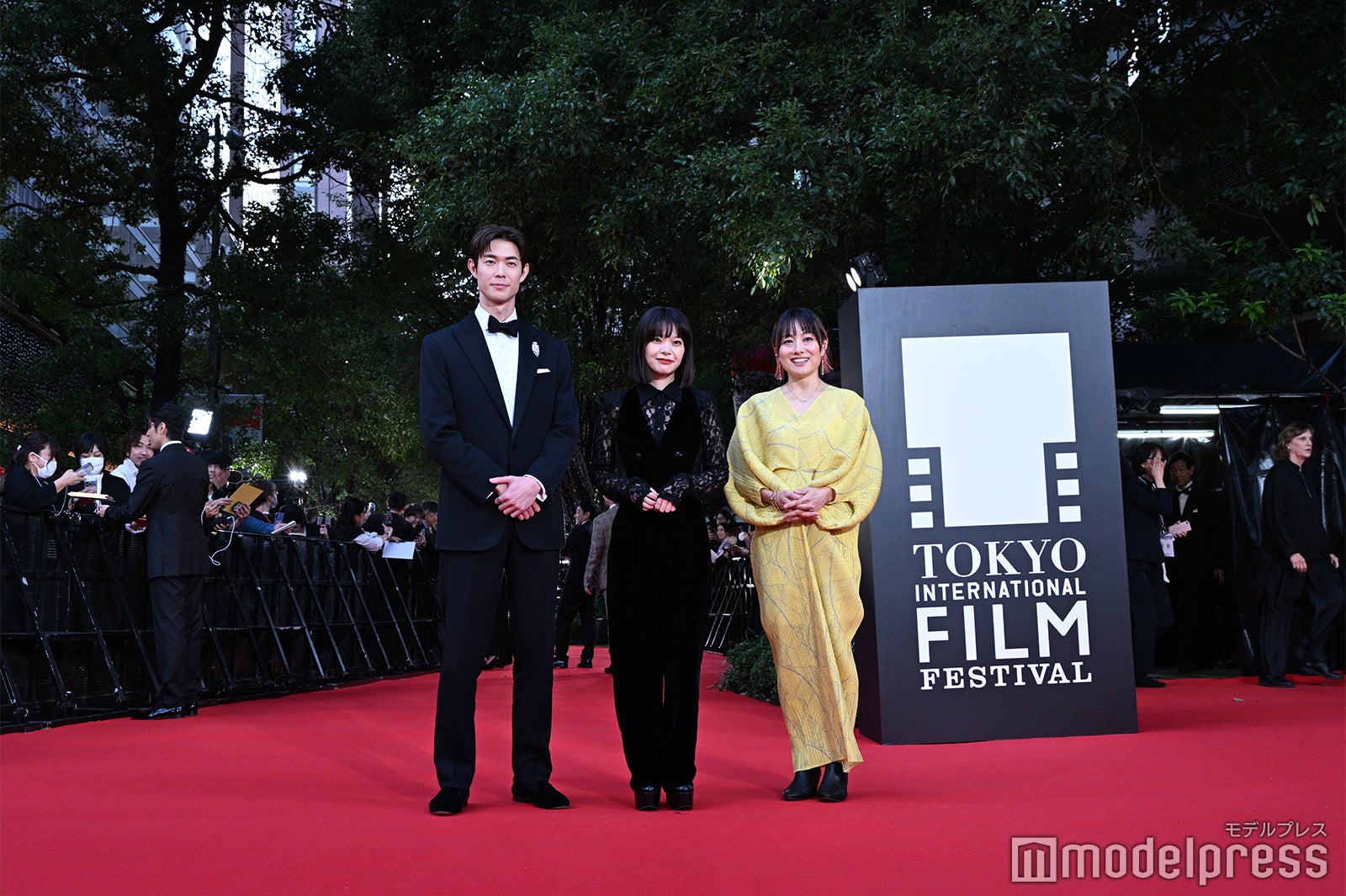 宮沢氷魚、岸井ゆきの、野本梢（C）モデルプレス