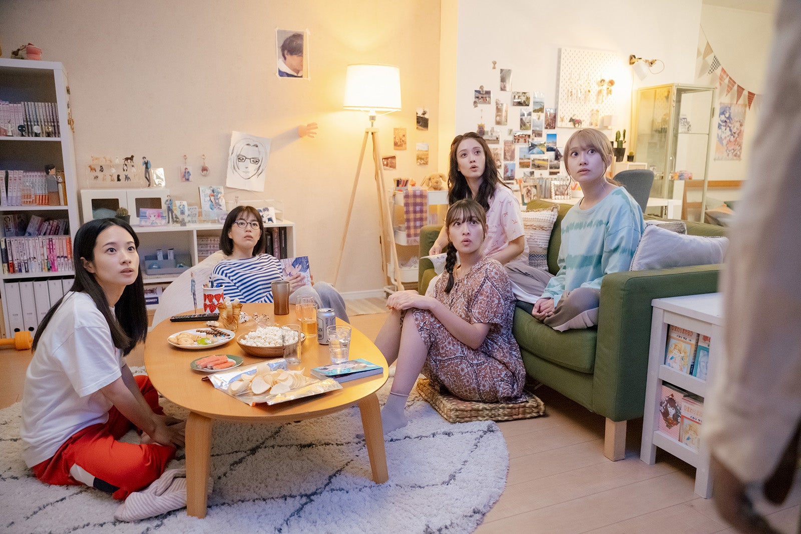 藤間爽子、木竜麻生、谷まりあ、北村優衣、桜井玲香「つづ井さん」最終話（C）つづ井／文藝春秋／「つづ井さん」製作委員会