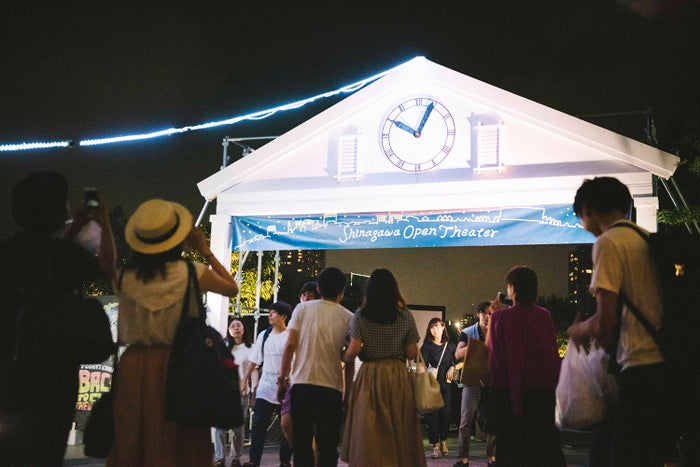 上映作品に合わせた空間演出／画像提供：株式会社クオル