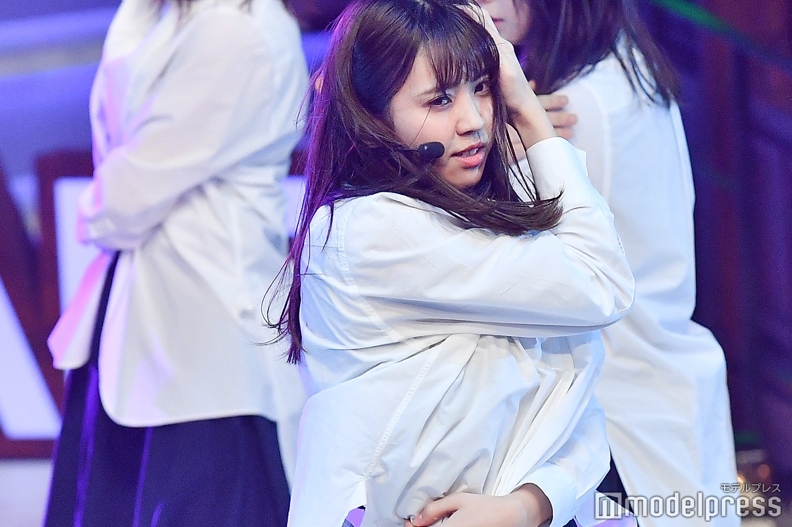 欅坂46、2年連続ステージで迫力ダンス 小林由依「アンビバレント」初センター＜レコ大＞