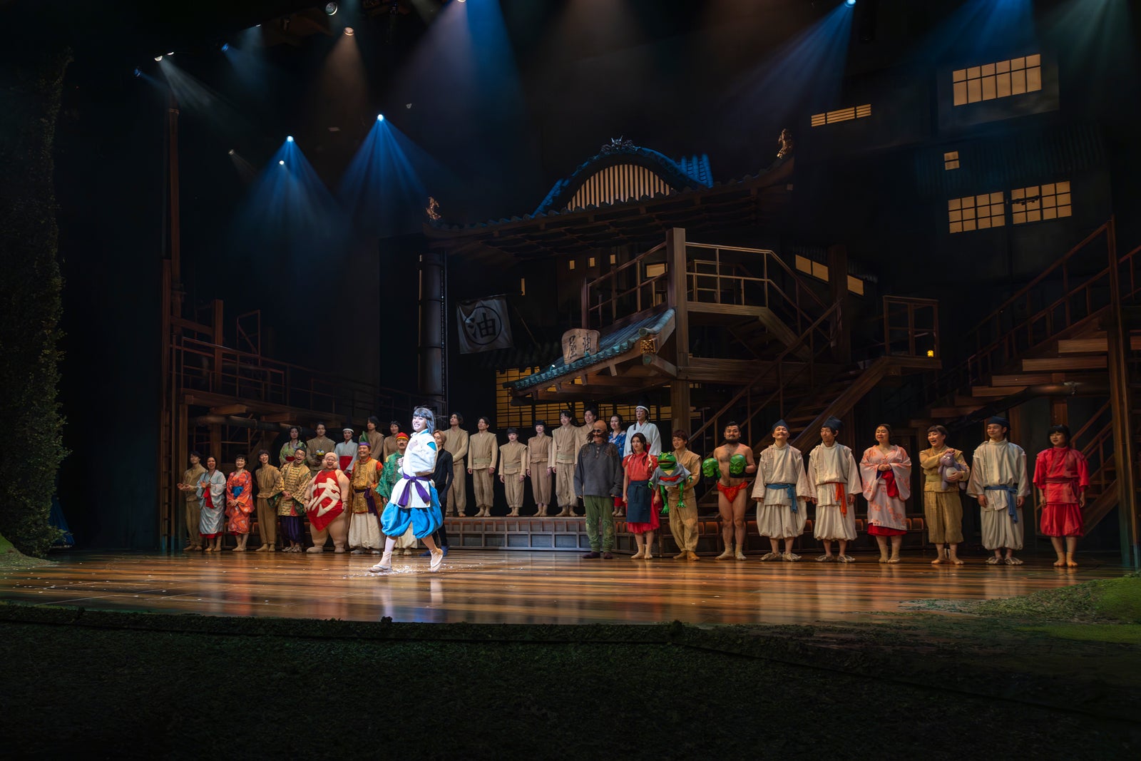 舞台「千と千尋の神隠し」（C）EllieKurttz