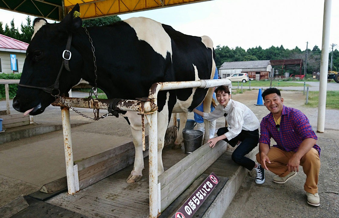 飯豊まりえ、山口智充（C）関西テレビ