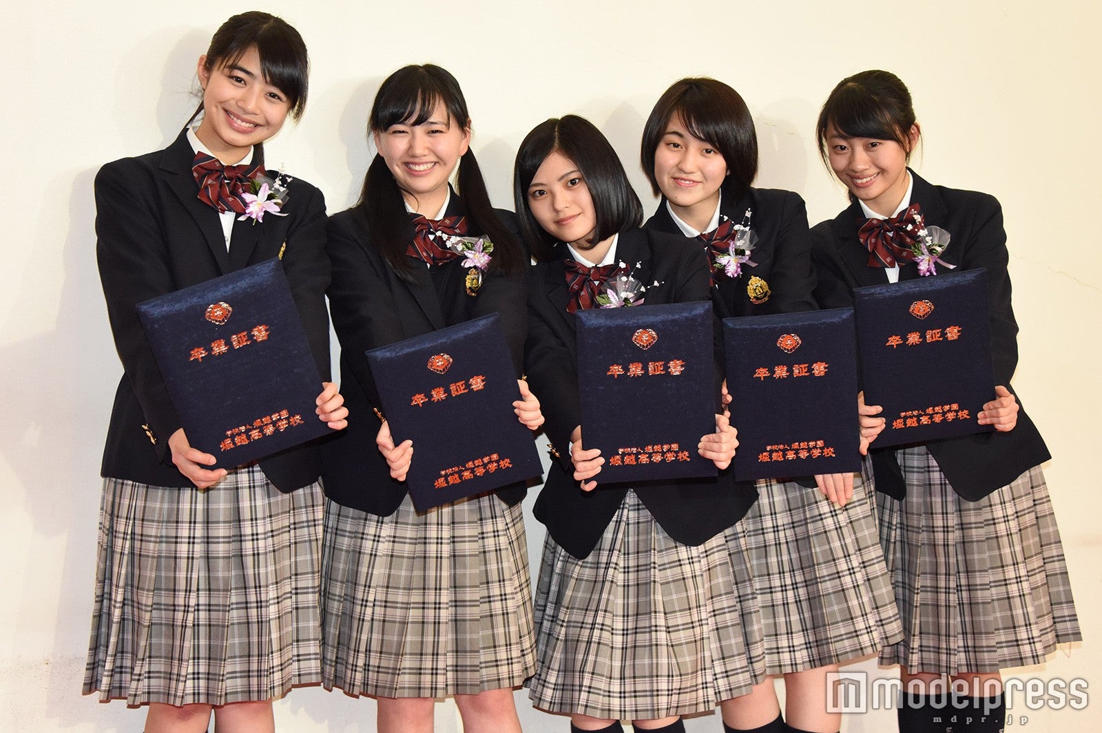 （左から）泉川実穂、末永真唯、田中珠里、長尾真実、山木コハル（C）モデルプレス