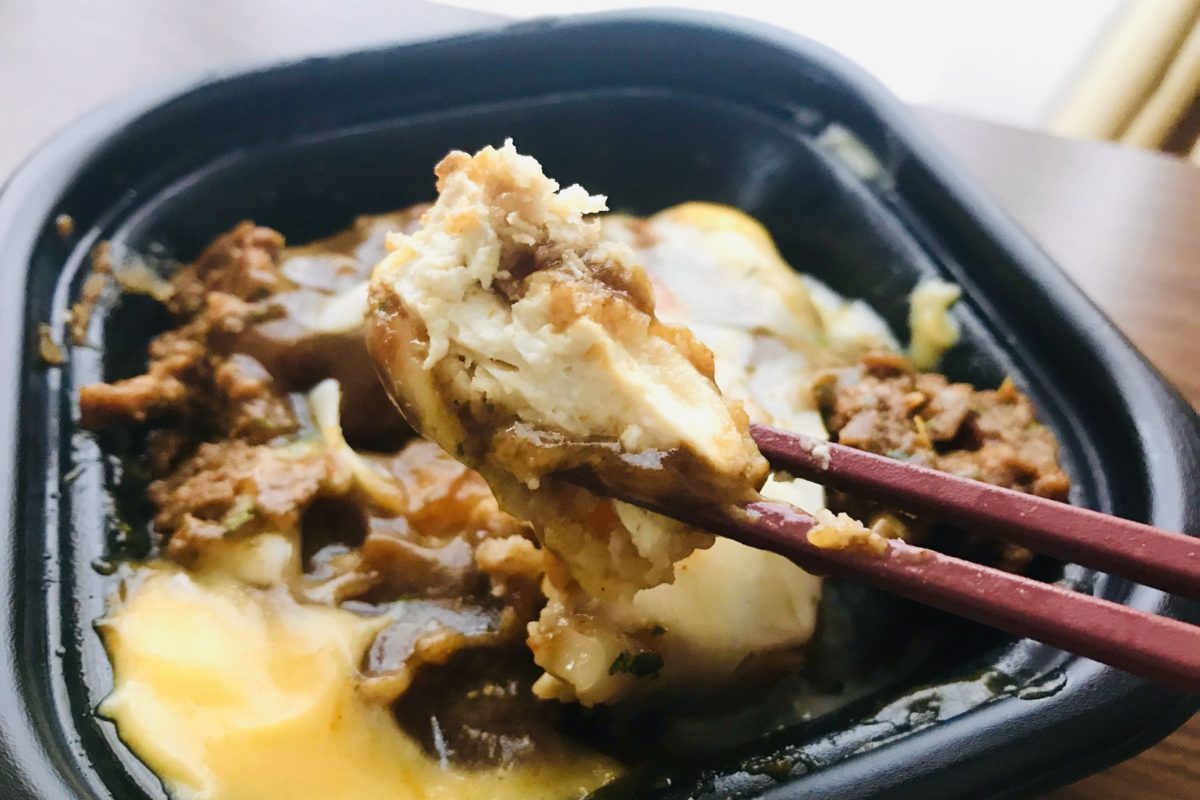 チーズカレーとカレーの揚げ豆腐