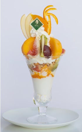 「観音山フルーツパーラー」山梨に関東初店舗、旬フルーツたっぷりのパフェやスイーツ