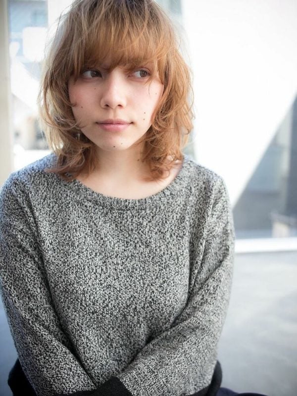 マッシュウルフ ミディアムヘアはこれで確認 大人女子に似合うスタイルは モデルプレス マッシュウルフ ミディアムヘアはこれで確認 大人女子に似合うスタイルは モデルプレス