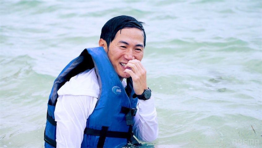 元政治家・石丸伸二、ミス東大と"恋のおくすり"で大はしゃぎ「気持ち近づけたかな」