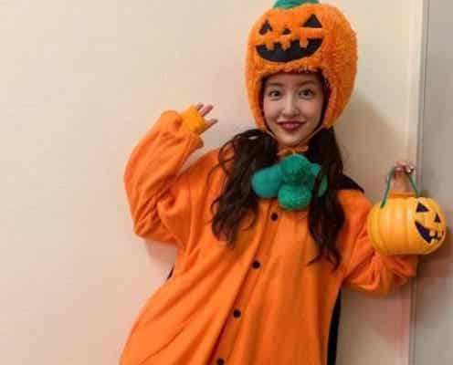 板野友美、“かぼちゃ”コスプレが「可愛すぎる」「反則級」と話題