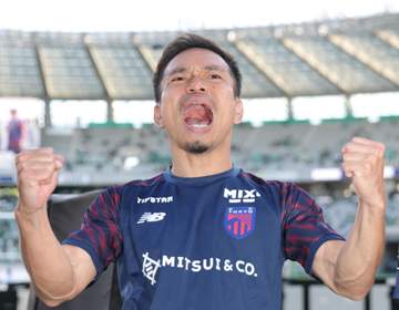 長友佑都「ブラボー！」絶叫 自身5度目のW杯宣言「いきます」 森保監督の最終視察でアピール「自分の唯一無二の魂は見せた。森保さんに届いた」