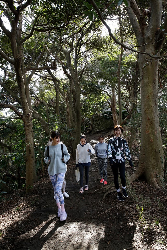 島袋聖南、黒木なつみ、くみっきー、出岡美咲(提供写真)