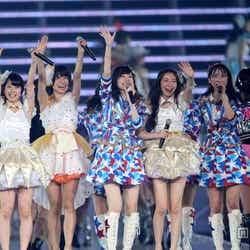 「AKB48 2013 真夏のドームツアー~まだまだ、やらなきゃいけないことがある~」ナゴヤドーム公演2日目より(C)AKS