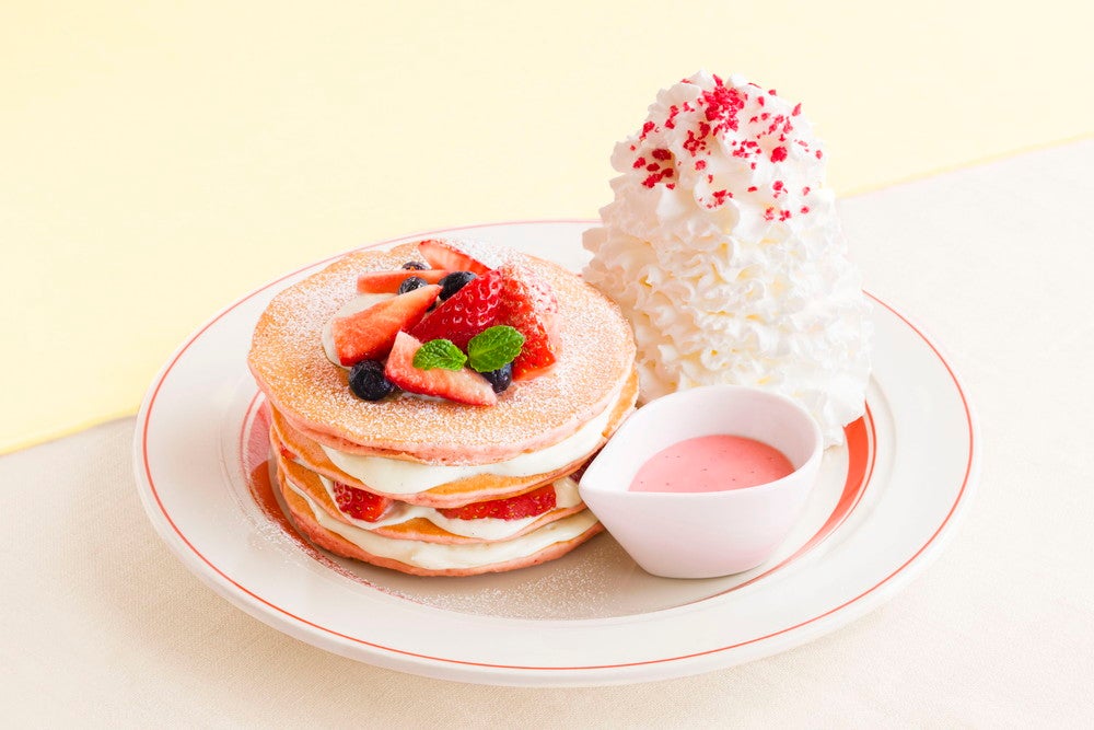 ミルクのミルフィーユパンケーキ税込1,630円／画像提供：Eggs’n Things Japan