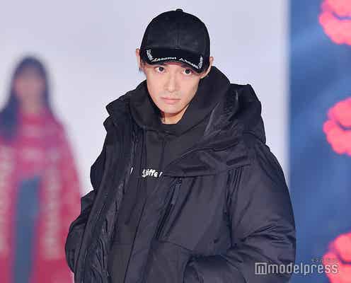 初代バチェラー久保裕丈、「ガルアワ」ランウェイ登場 オールブラックコーデで魅了<GirlsAward 2018 A/W>