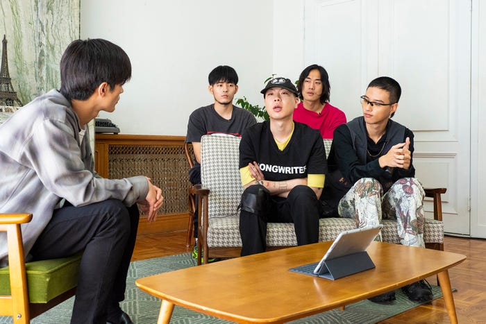 三浦春馬×HYUKOH(提供写真)