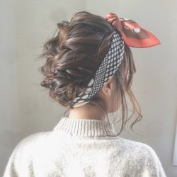 おしゃれ女子は知っている!周りの目を引く簡単ヘアアレンジ☆