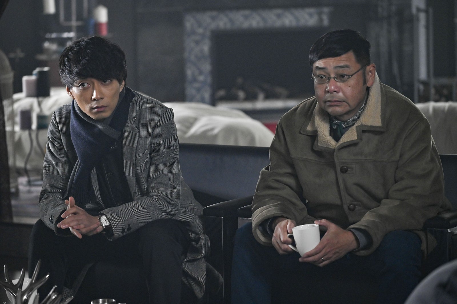 渋谷謙人、田口浩正／「ミステリと言う勿れ」第9話より（C）田村由美／小学館 （C）フジテレビジョン