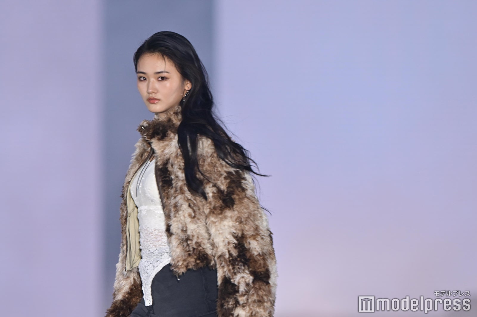 （C）モデルプレス