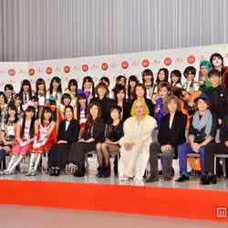 「第63回 紅白歌合戦」出場歌手発表会見の模様