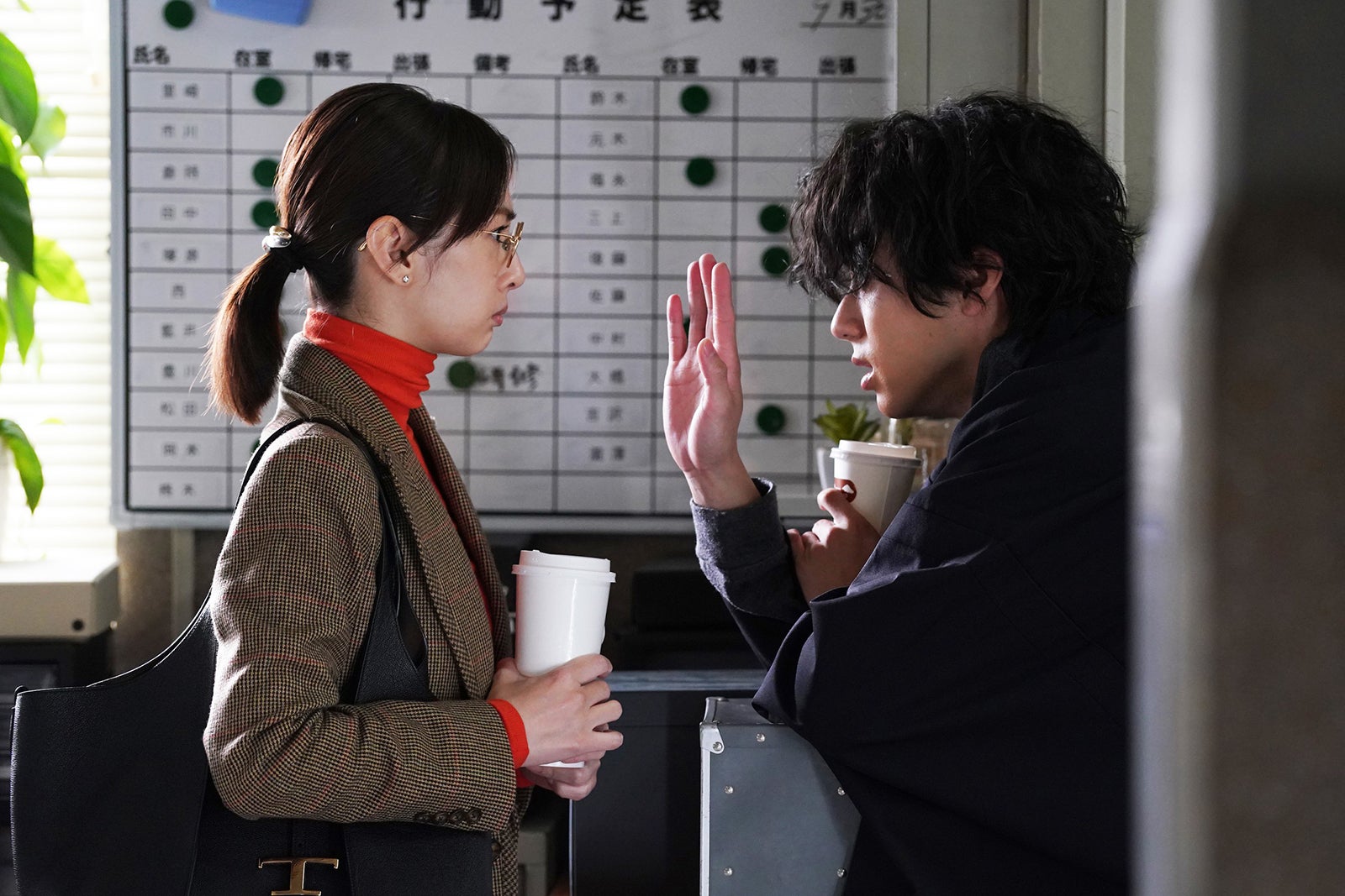 北川景子、山田裕貴 「女神の教室～リーガル青春白書～」第1話より（C）フジテレビ