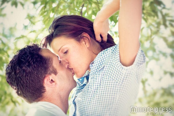 あなたのキスもトレーニングさらに上手に(photo by ZoneCreative/Fotolia)