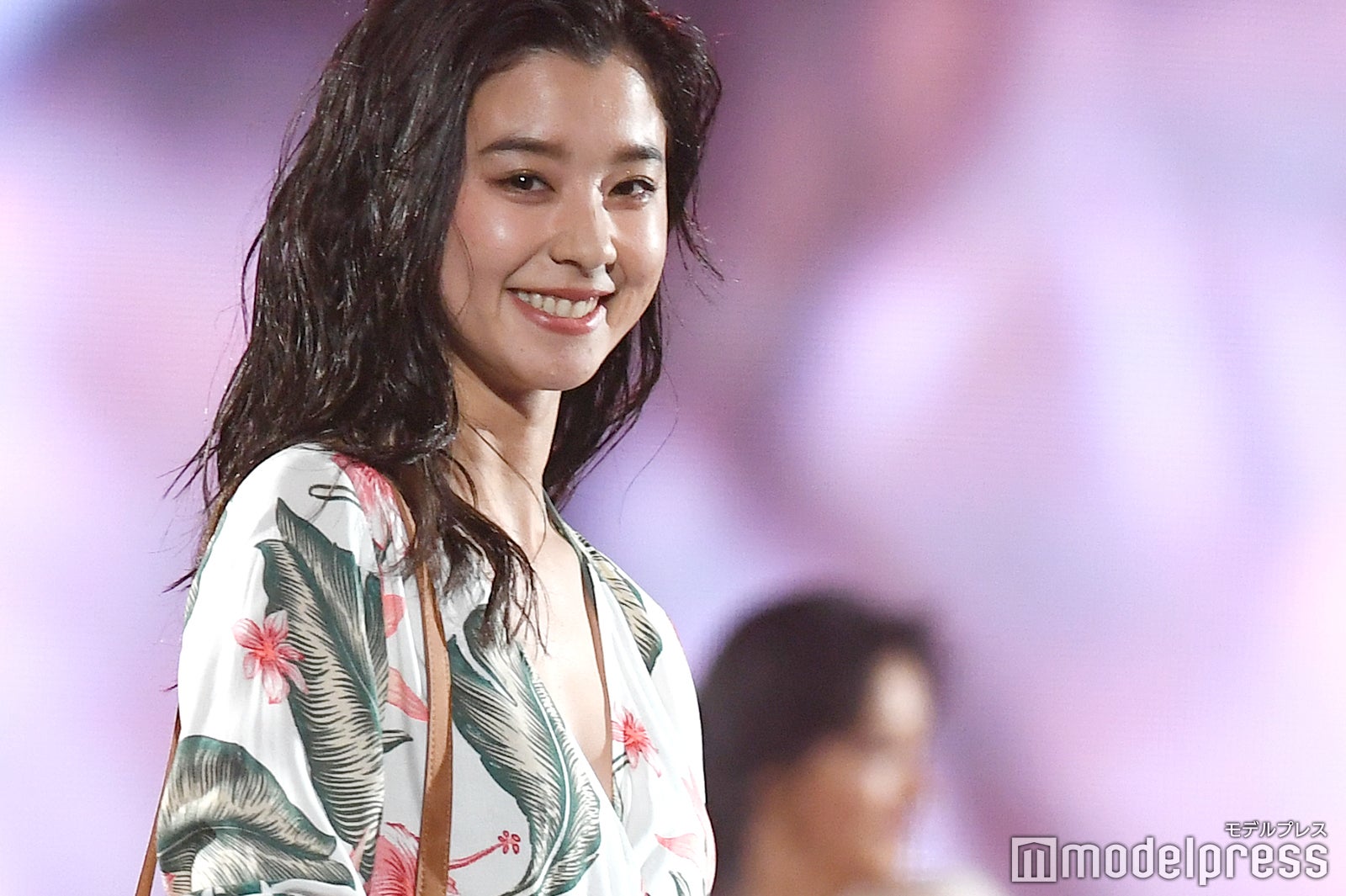 朝比奈彩（C）モデルプレス