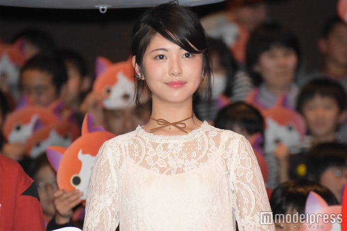 浜辺美波(C)モデルプレス