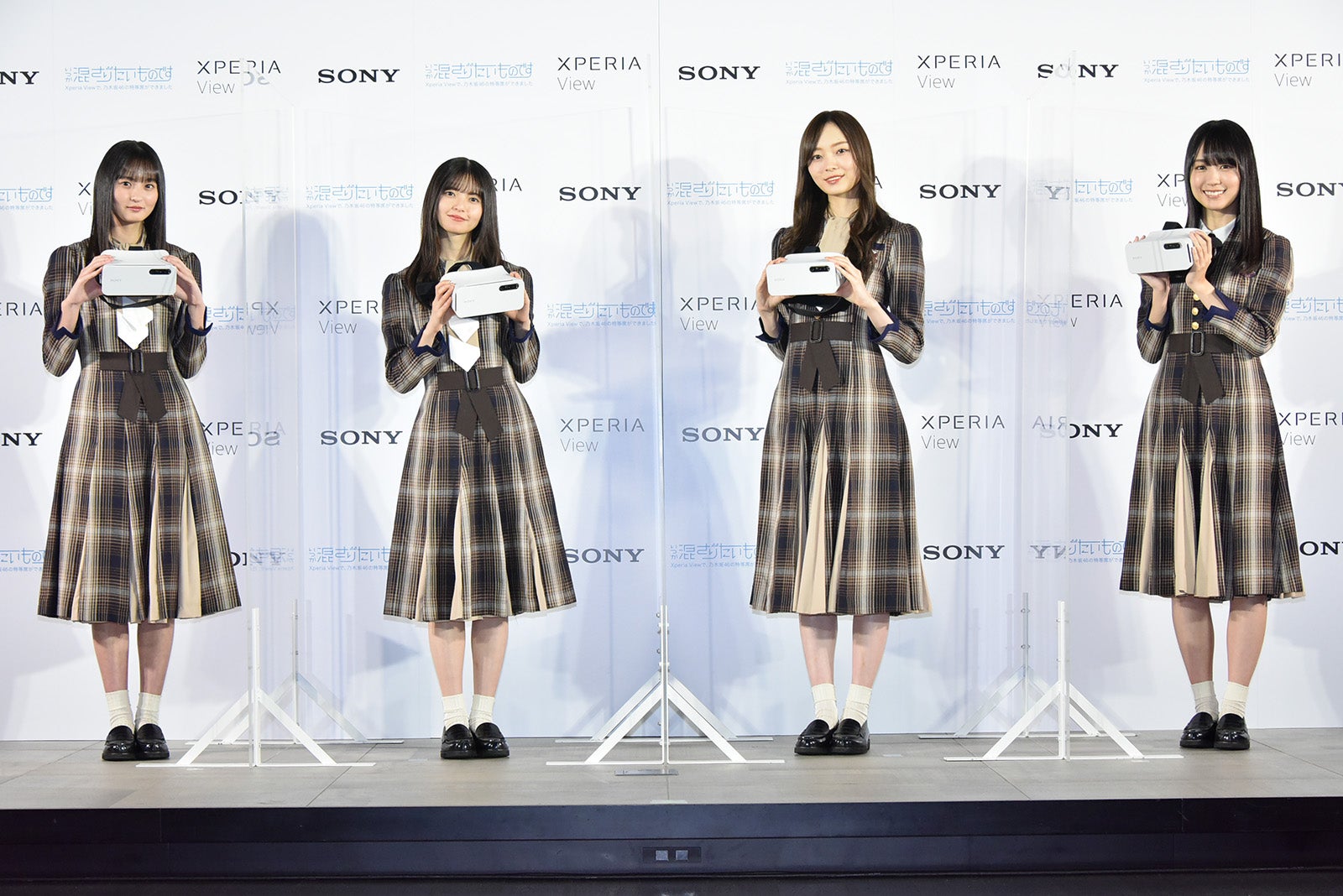 遠藤さくら、齋藤飛鳥、梅澤美波、賀喜遥香 （提供写真）