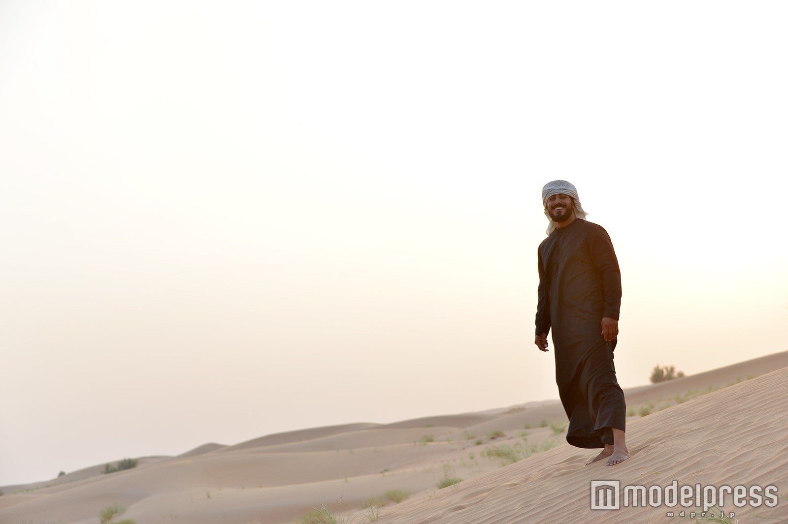 砂漠地帯（C）モデルプレス