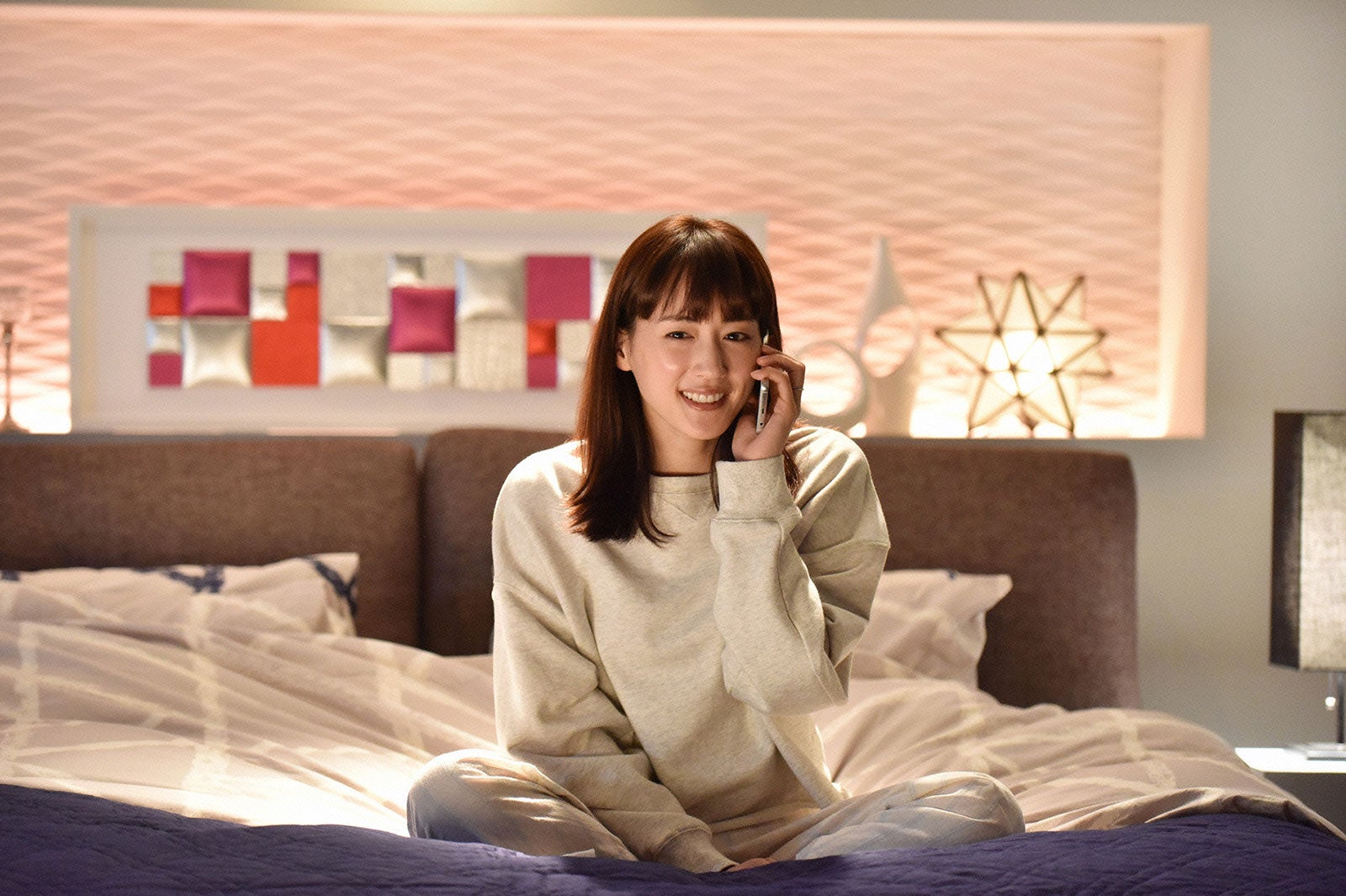 綾瀬はるか／「奥様は、取り扱い注意」第7話より（画像提供：日本テレビ）