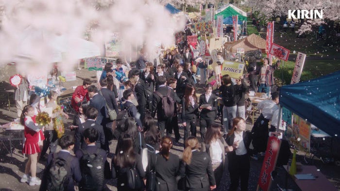 「春の午後の出会い」篇より