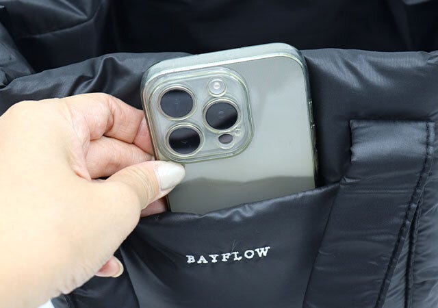 フロントポケット