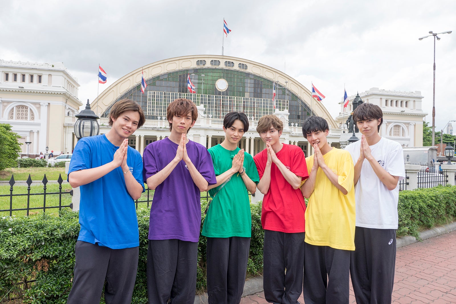 超特急、メンバー全員でタイ満喫　「食べ鉄の旅」続編放送開始