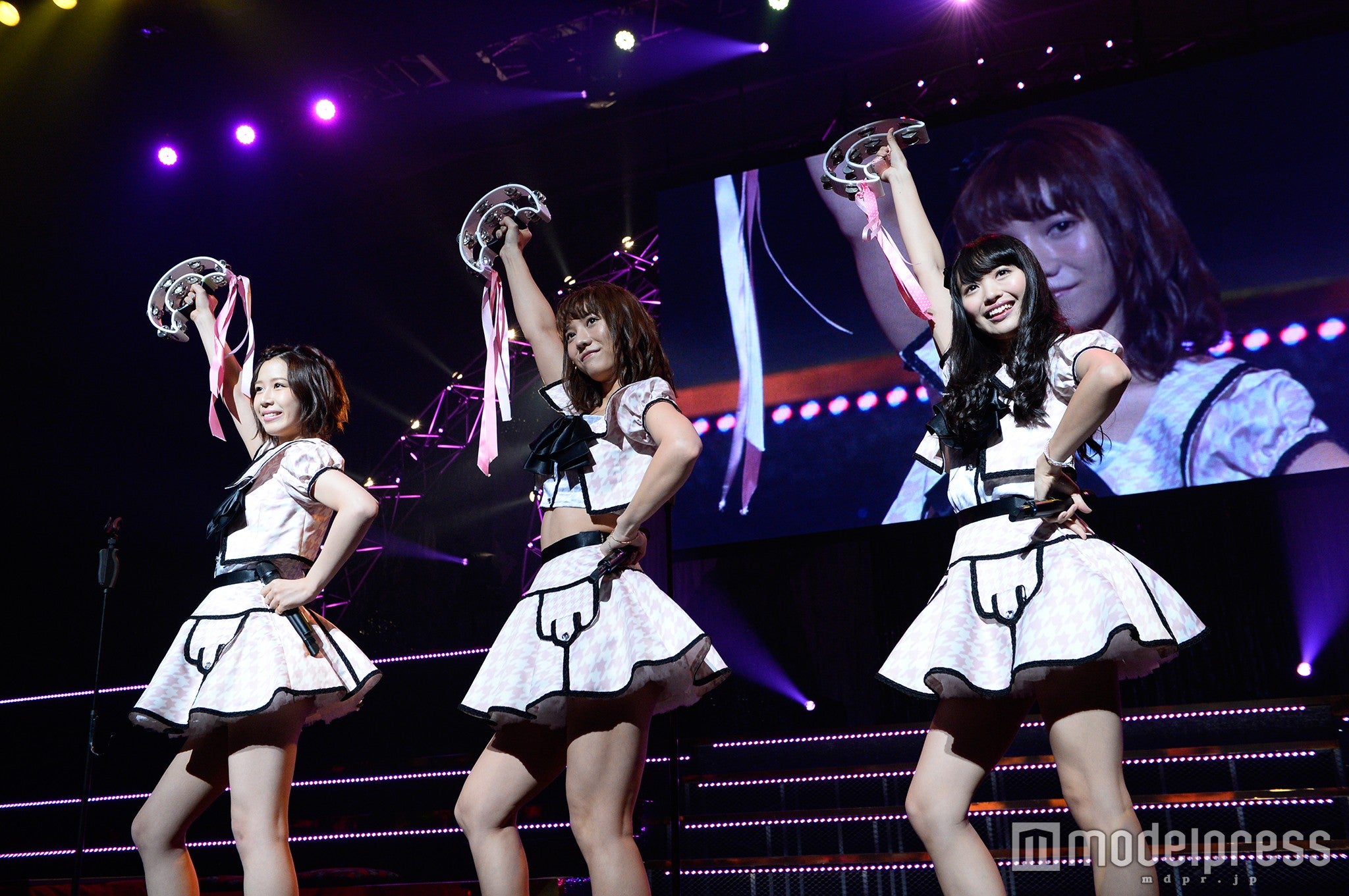 大家志津香、高城亜樹、北原里英（C）AKS