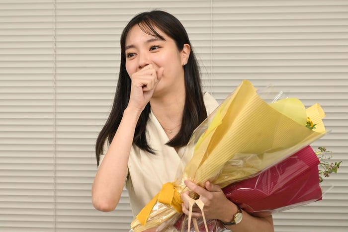 新川優愛(C)読売テレビ