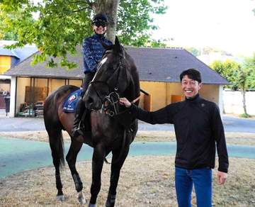 【ジャックルマロワ賞】シックスペンス好感触 武豊が最終追い見届け太鼓判 シュトラウスも周回コースで好気配