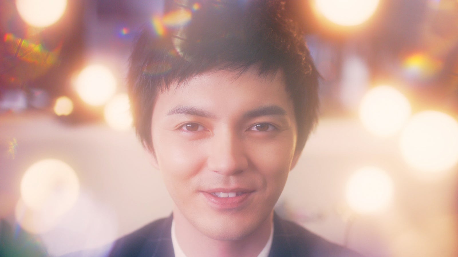 林遣都、跪き“箱パカ”プロポーズ？甘い演技に共演女優うっとり＜撮影エピソード＞