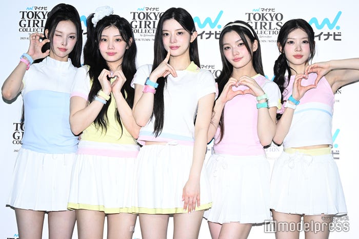 ILLIT/YUNAH(ユナ)、WONHEE(ウォンヒ)、MINJU(ミンジュ)、IROHA(イロハ)、MOKA(モカ)(C)モデルプレス